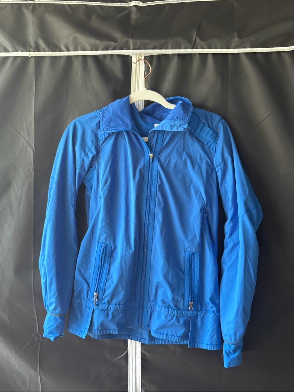 Lululemon Hooded Lightweight Zip Athletic Jacket | Women’s Size 4 | Bright Blue